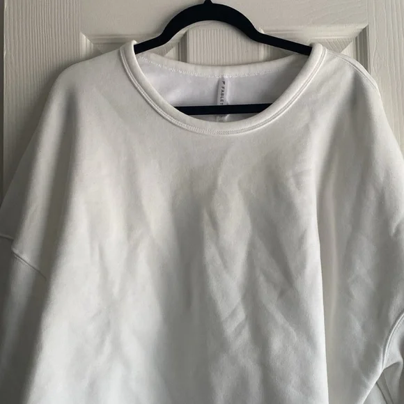 White Fabletics crew neck criss-cross tied back sweatshirt. Size L - Picture 2 of 5